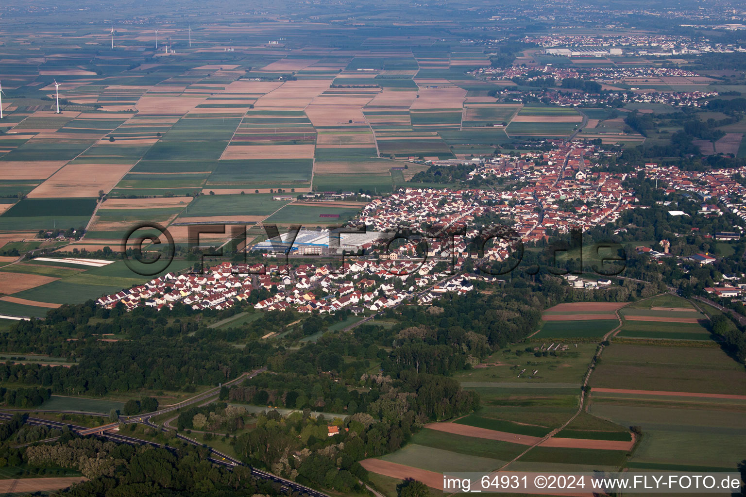 Drohnenaufname von Bellheim im Bundesland Rheinland-Pfalz, Deutschland