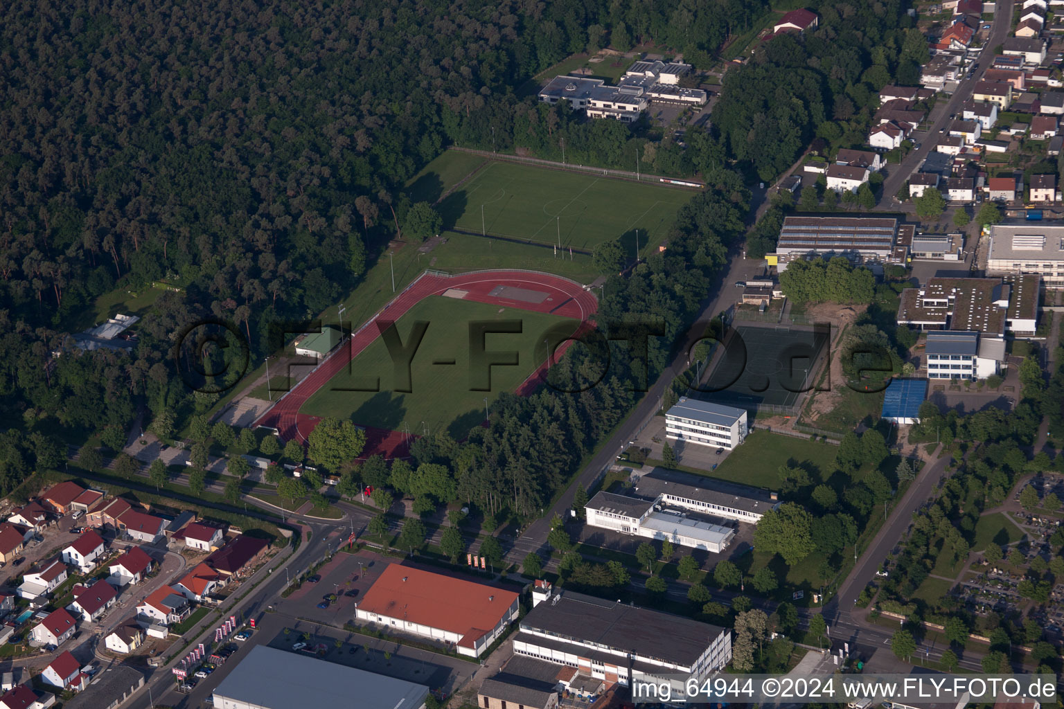 Luftbild von Stadion des SV Rülzheim 1920 e.V im Bundesland Rheinland-Pfalz, Deutschland