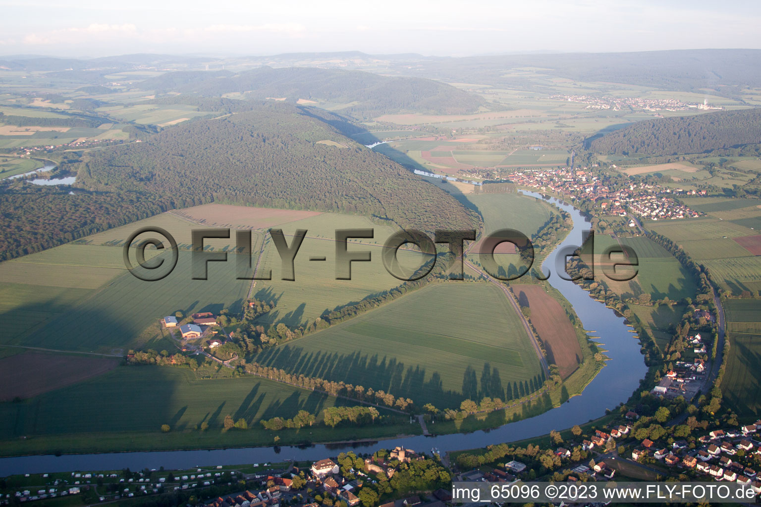 Luftaufnahme von Polle im Bundesland Niedersachsen, Deutschland