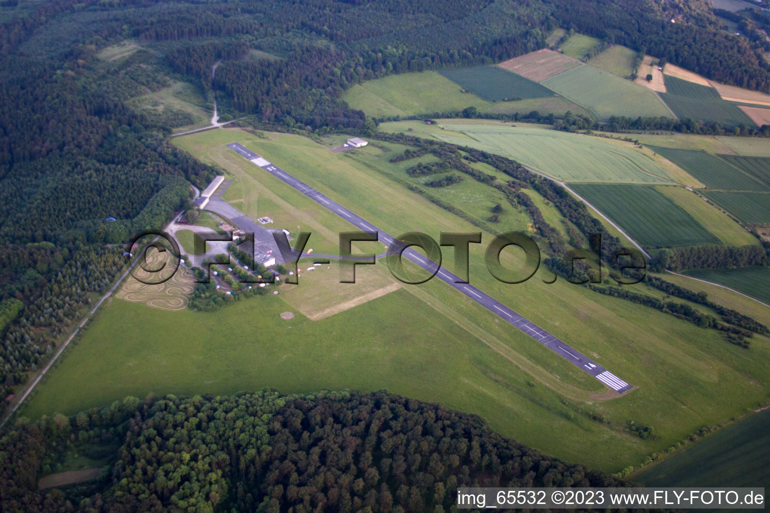 Drohnenbild von Höxter, Flugplatz im Bundesland Nordrhein-Westfalen, Deutschland