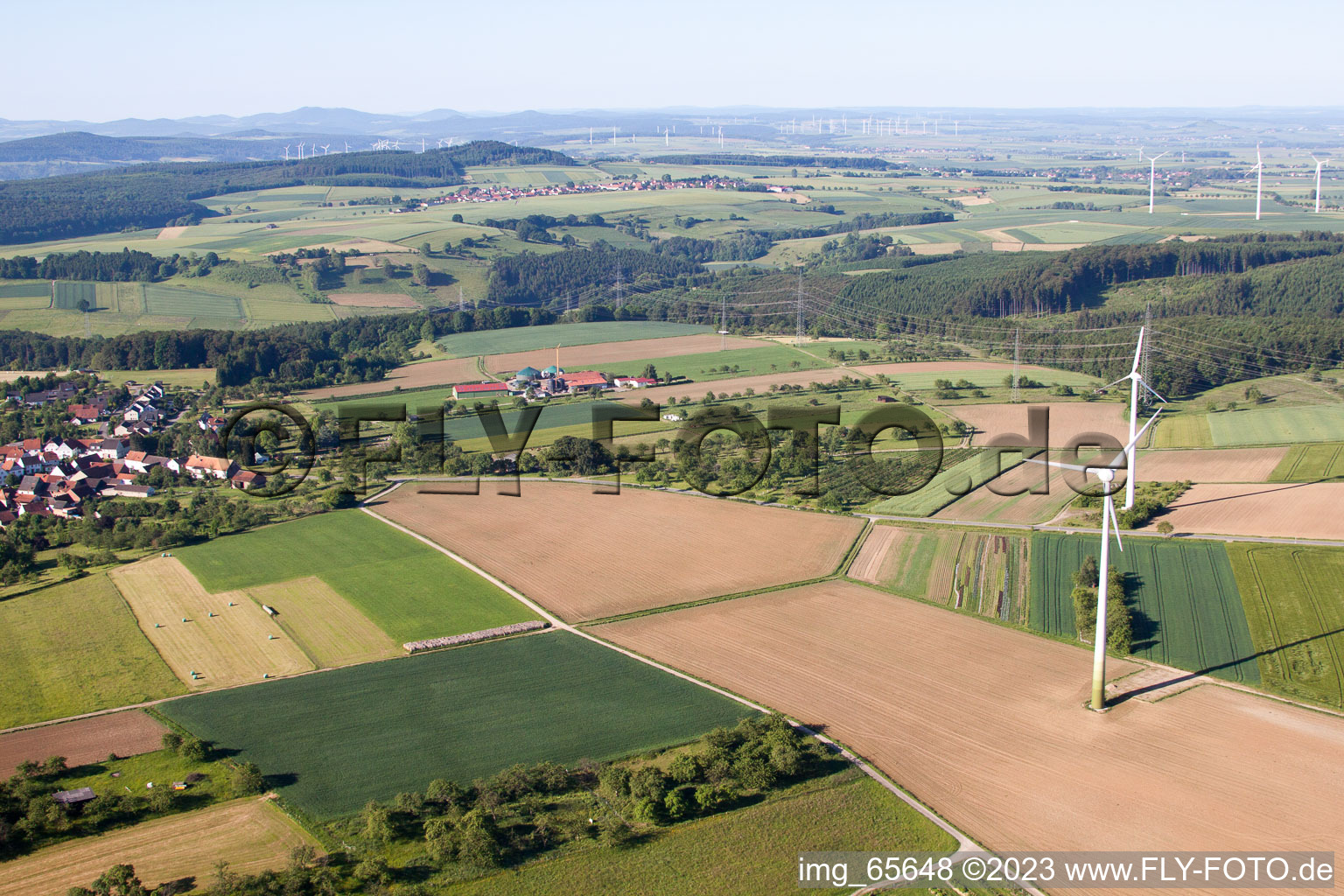 Schrägluftbild von Langenthal im Bundesland Hessen, Deutschland