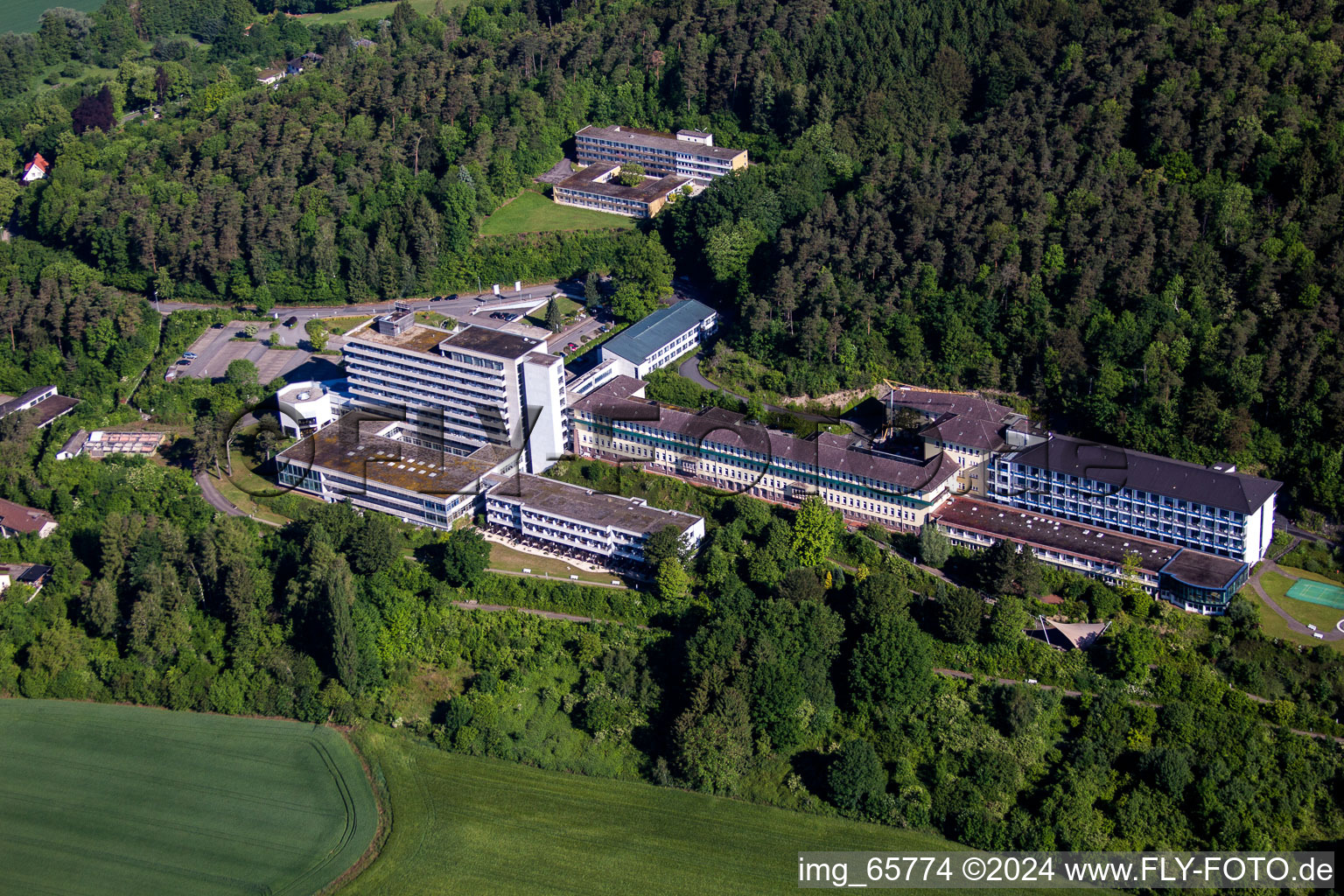 Klinikgelände des Krankenhauses Asklepios Weserbergland-Klinik in Höxter - NRW im Bundesland Nordrhein-Westfalen, Deutschland