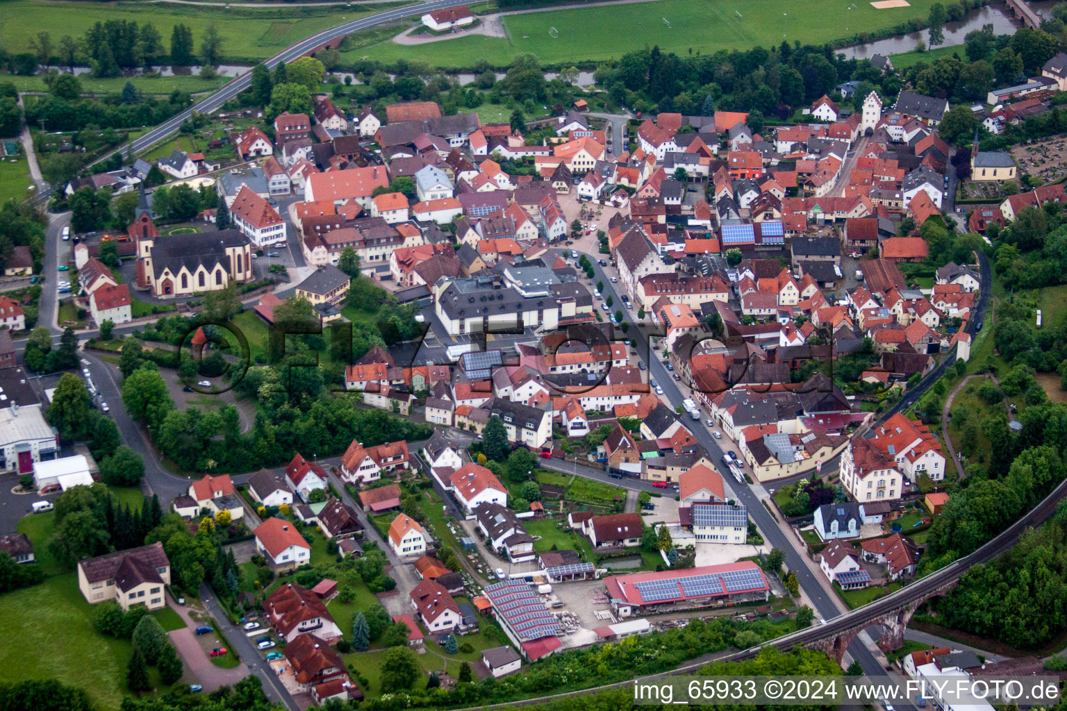 Luftbild von Dorf - Ansicht in Euerdorf im Bundesland Bayern, Deutschland