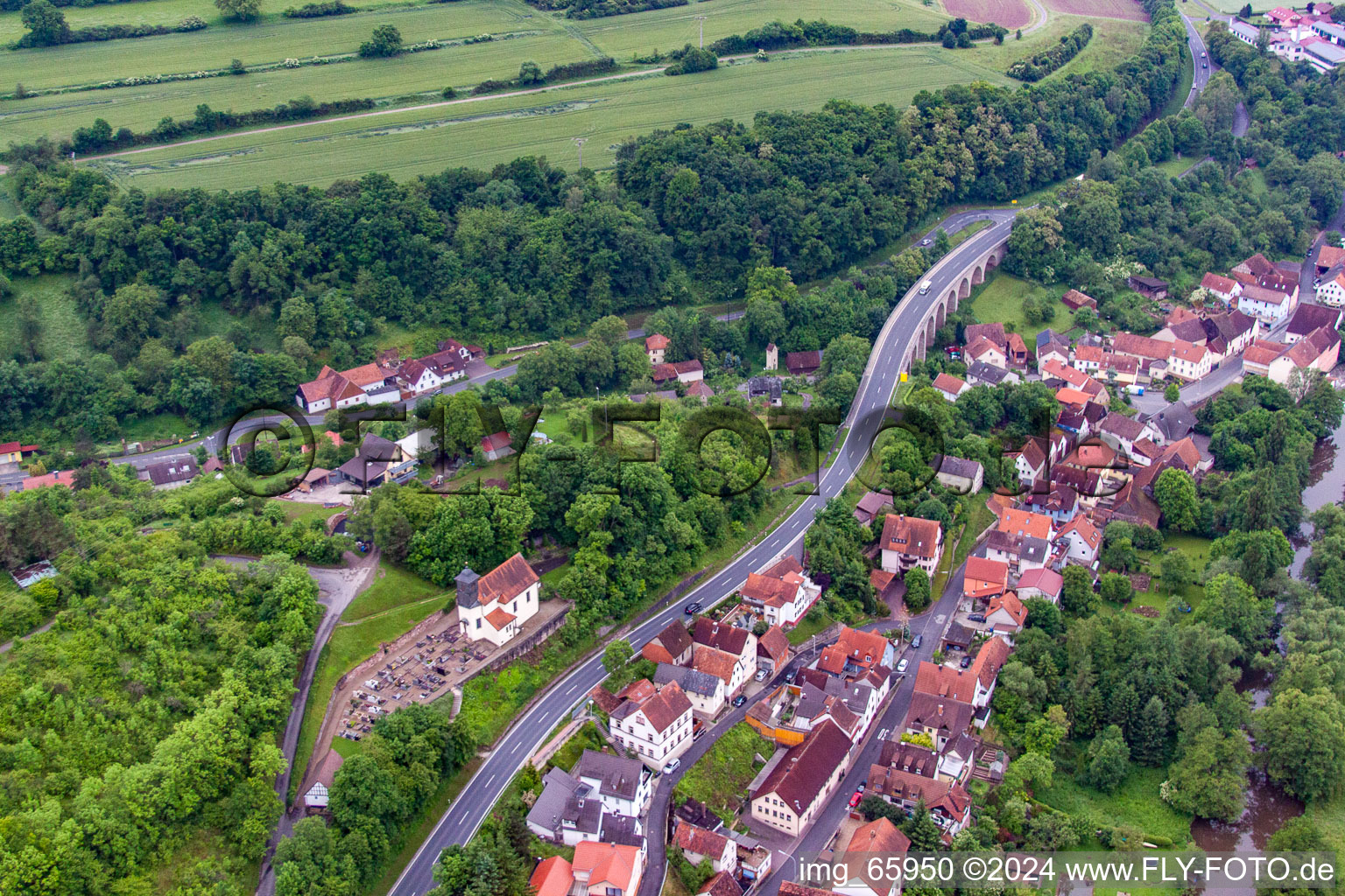 Luftbild von Ortsteil Trimberg in Elfershausen im Bundesland Bayern, Deutschland