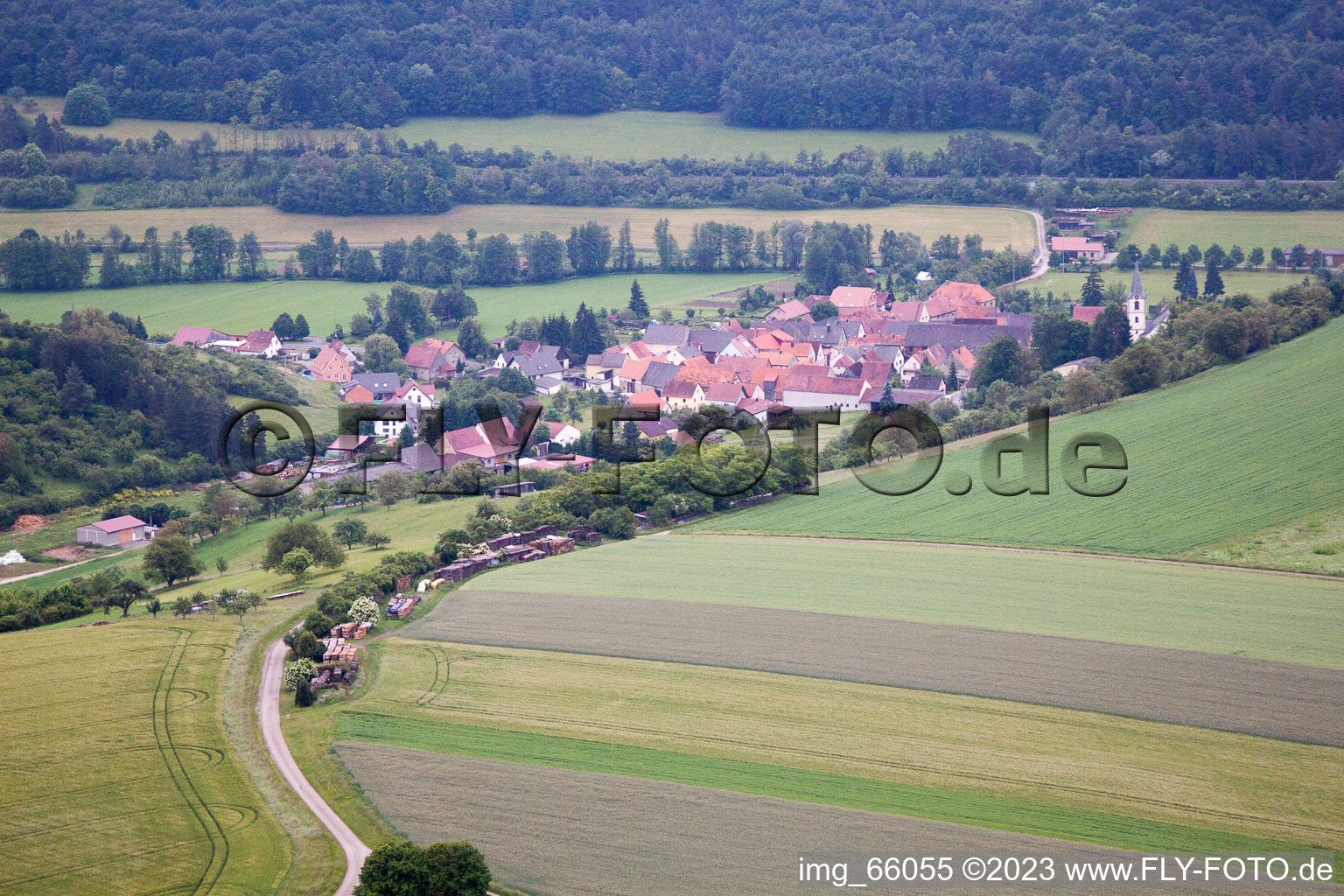Luftbild von Halsheim im Bundesland Bayern, Deutschland