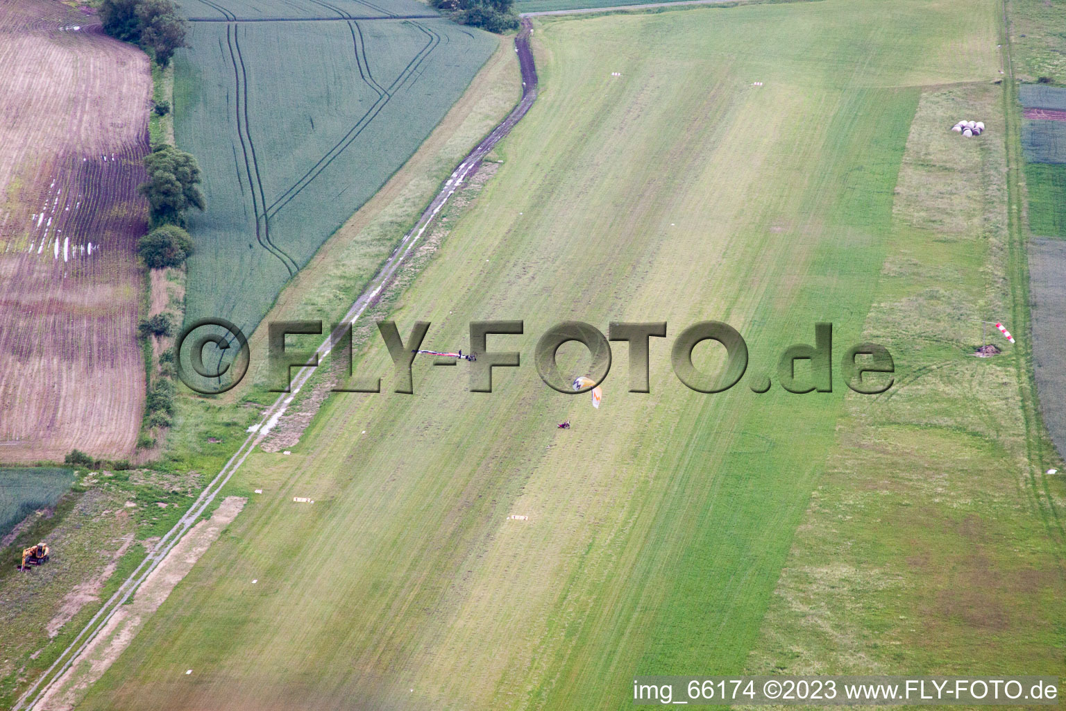Luftbild von Schweinfurt, Anflug auf EDFS im Bundesland Bayern, Deutschland