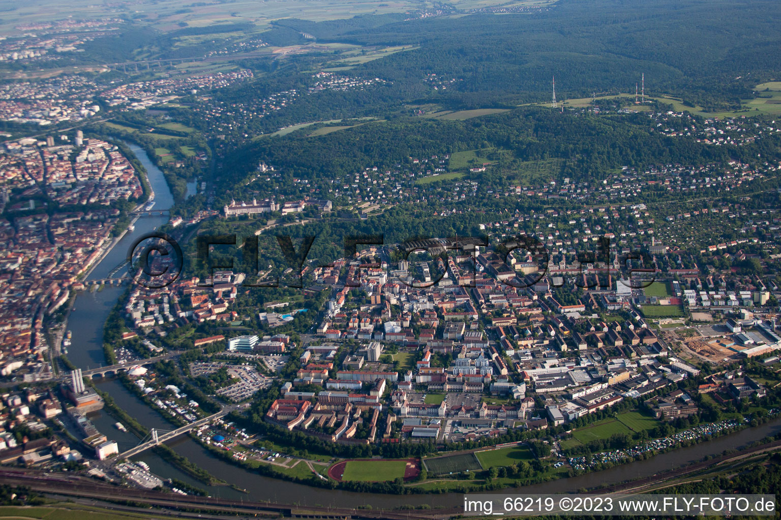 Schrägluftbild von Würzburg, Zellerau im Bundesland Bayern, Deutschland