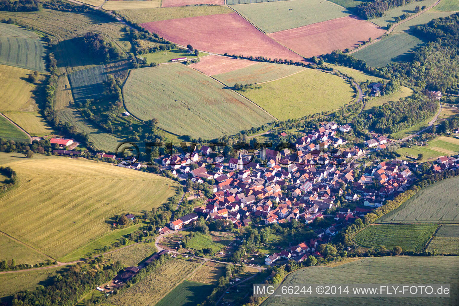 Luftaufnahme von Altertheim im Bundesland Bayern, Deutschland