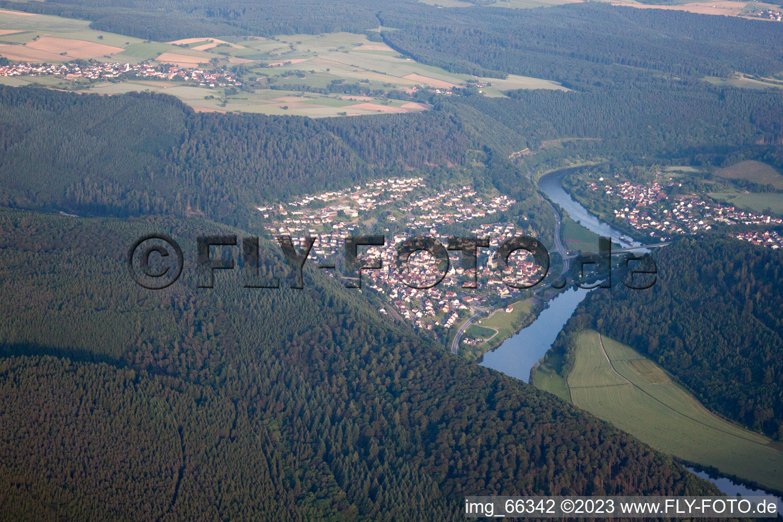 Drohnenbild von Neckargerach im Bundesland Baden-Württemberg, Deutschland