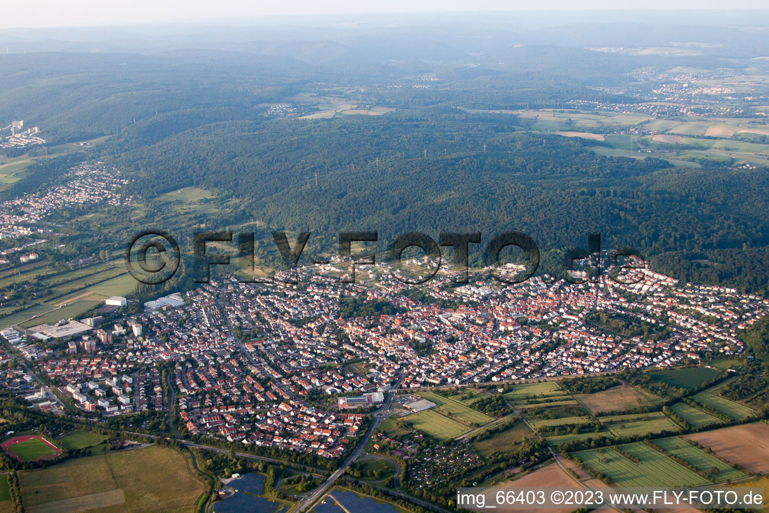 Drohnenbild von Nußloch im Bundesland Baden-Württemberg, Deutschland