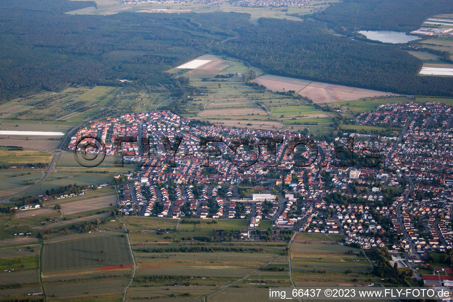 Kirrlach im Bundesland Baden-Württemberg, Deutschland aus der Luft betrachtet