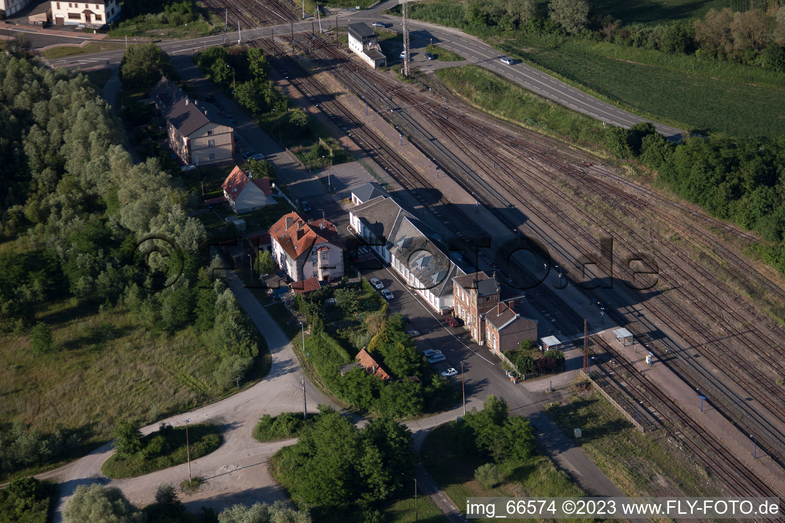 Luftbild von Lauterbourg, Bahnhof im Bundesland Bas-Rhin, Frankreich