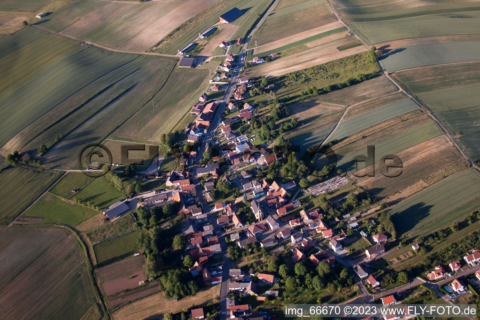 Siegen im Bundesland Bas-Rhin, Frankreich aus der Luft betrachtet