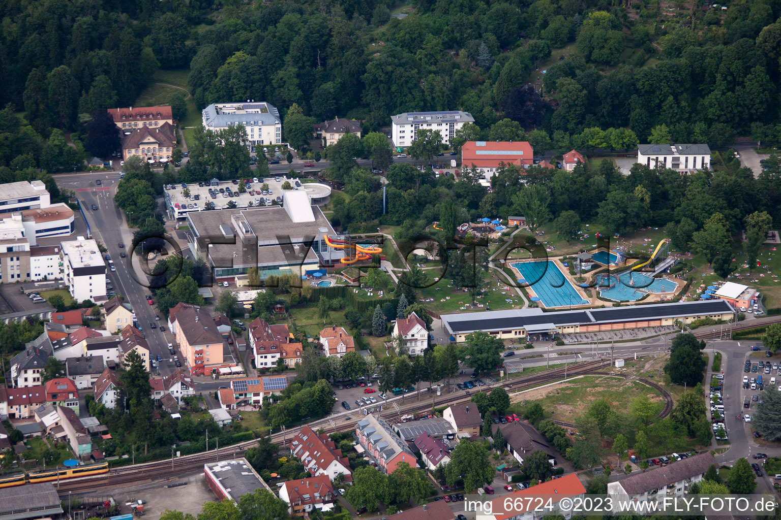 Albgaubad in Ettlingen im Bundesland Baden-Württemberg, Deutschland von oben