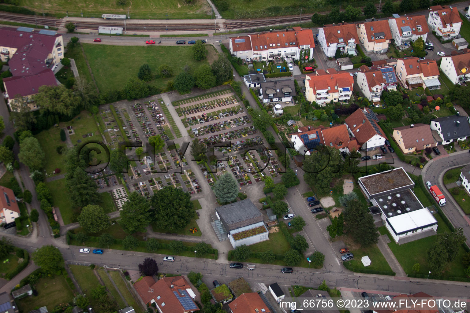 Friedhof im Ortsteil Spielberg in Karlsbad im Bundesland Baden-Württemberg, Deutschland