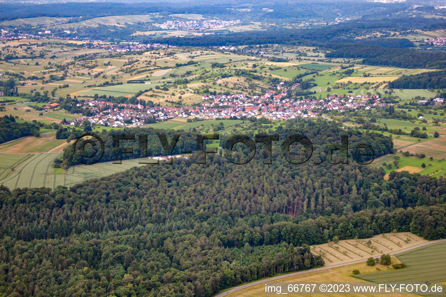Ortsteil Ottenhausen in Straubenhardt im Bundesland Baden-Württemberg, Deutschland aus der Luft
