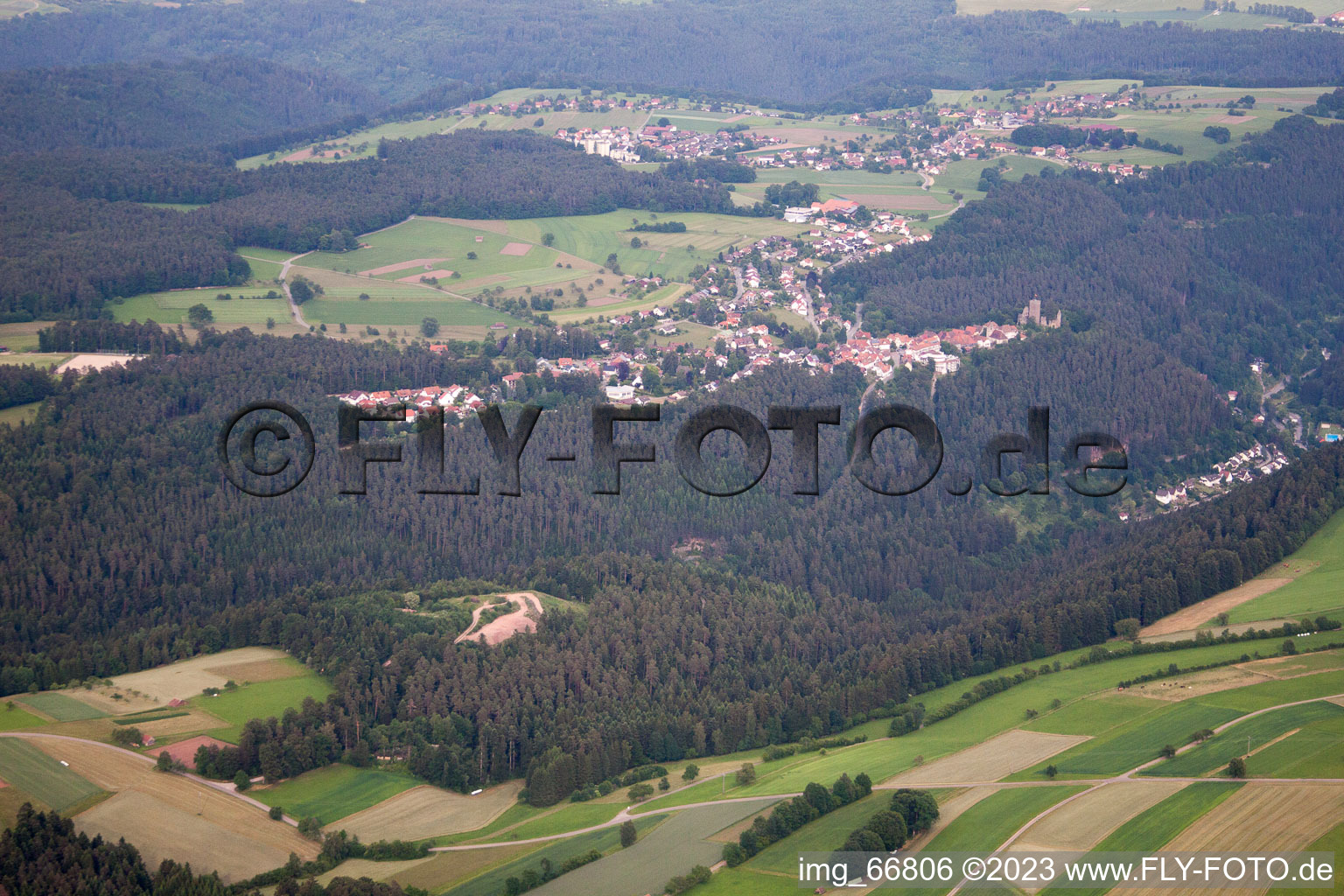 Luftaufnahme von Bad Teinach-Zavelstein im Bundesland Baden-Württemberg, Deutschland