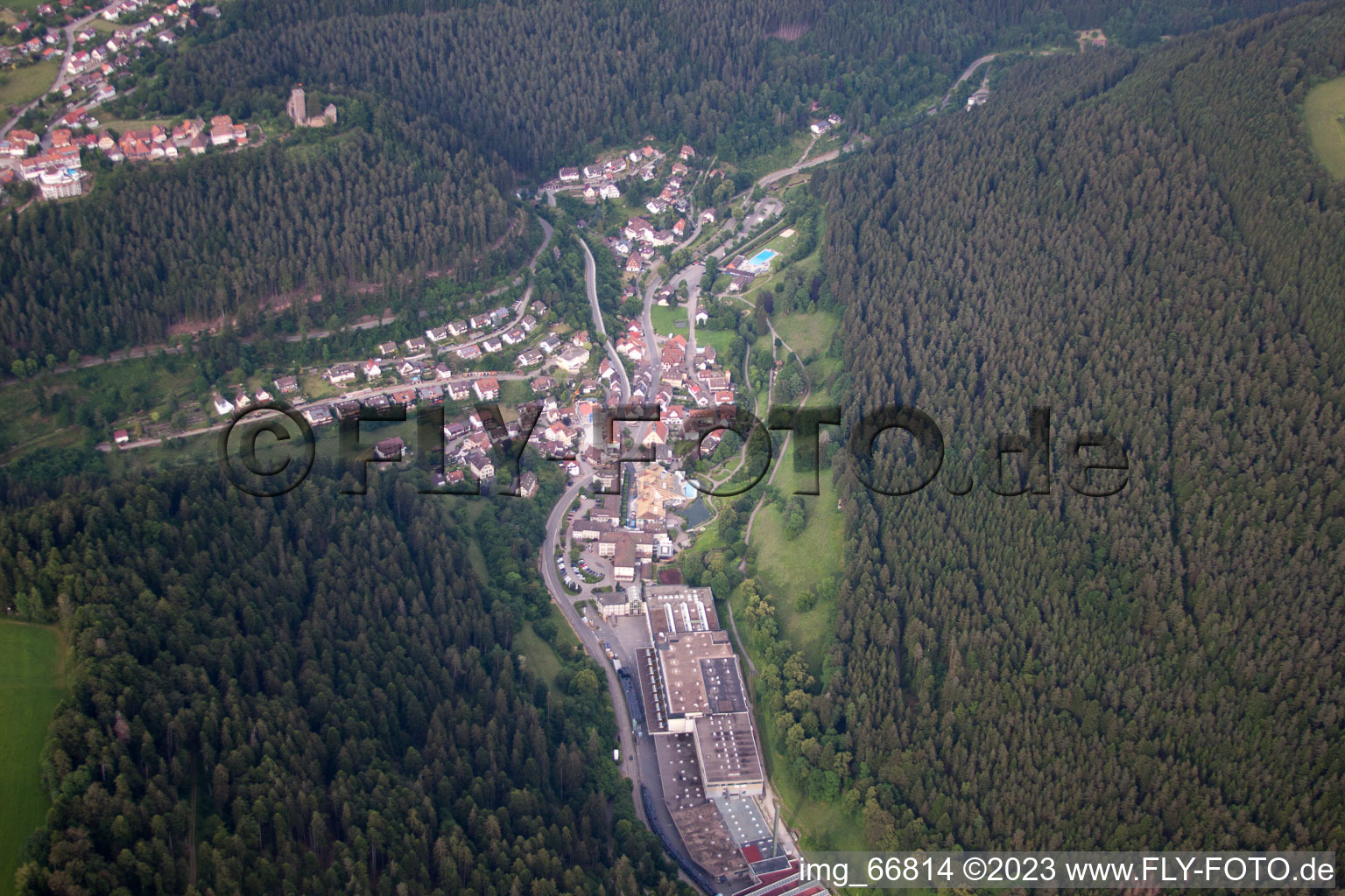 Luftbild von Bad Teinach im Bundesland Baden-Württemberg, Deutschland