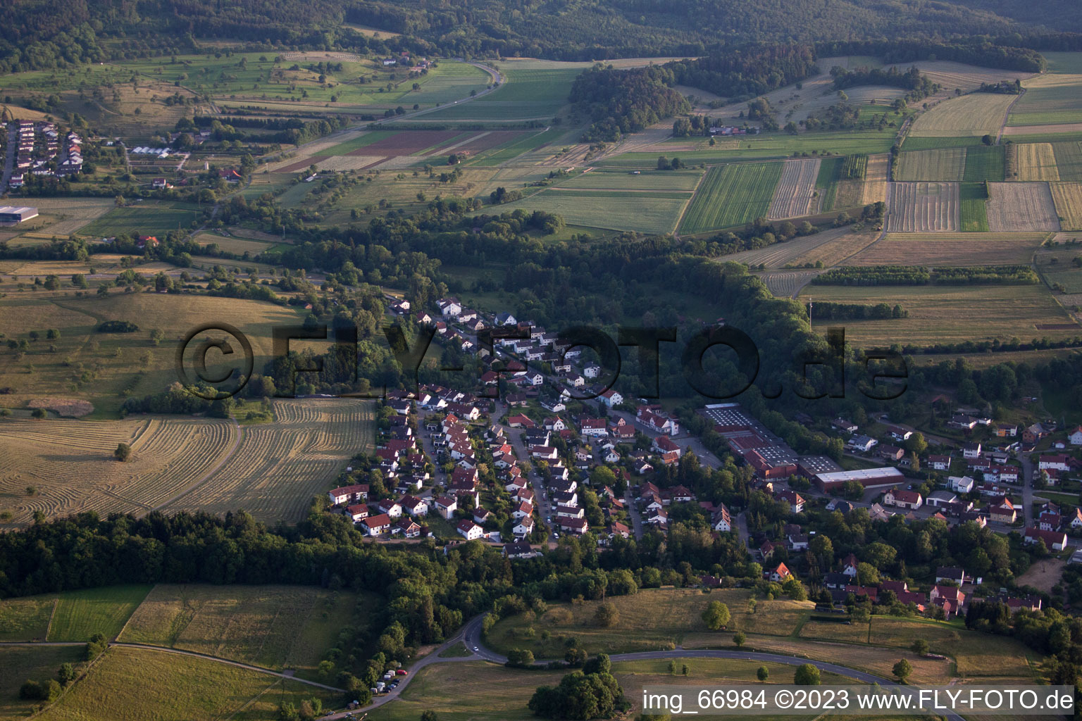 Luftbild von Gönningen im Bundesland Baden-Württemberg, Deutschland