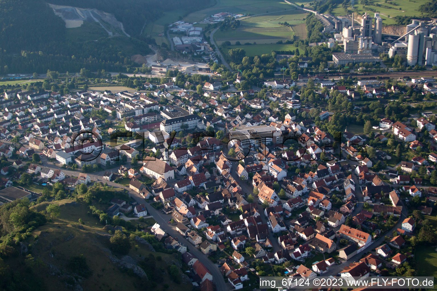 Schelklingen im Bundesland Baden-Württemberg, Deutschland aus der Luft