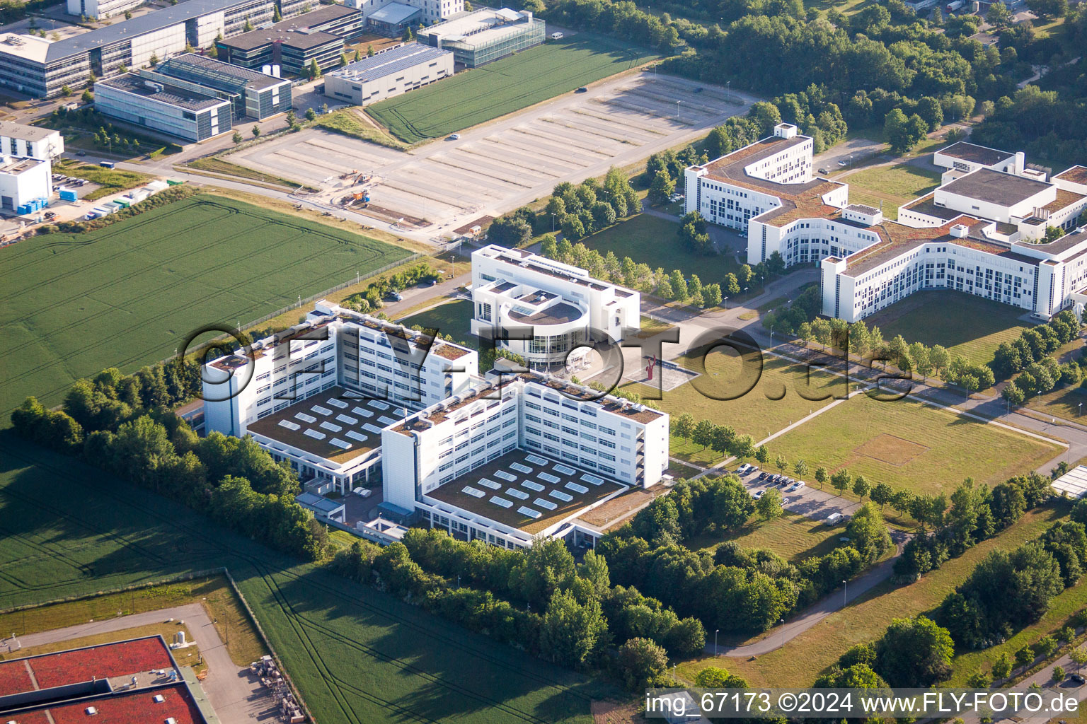 Gebäudekomplex des Institut Daimler TSS GmbH in Ulm im Bundesland Baden-Württemberg, Deutschland