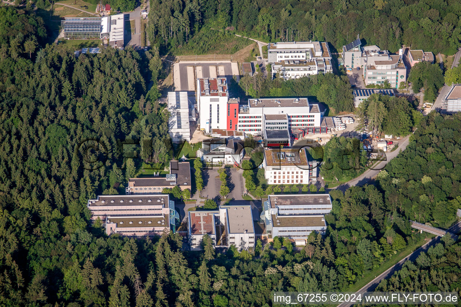 Luftbild von Campus- Gebäude der Universität Ulm in Ulm im Bundesland Baden-Württemberg, Deutschland