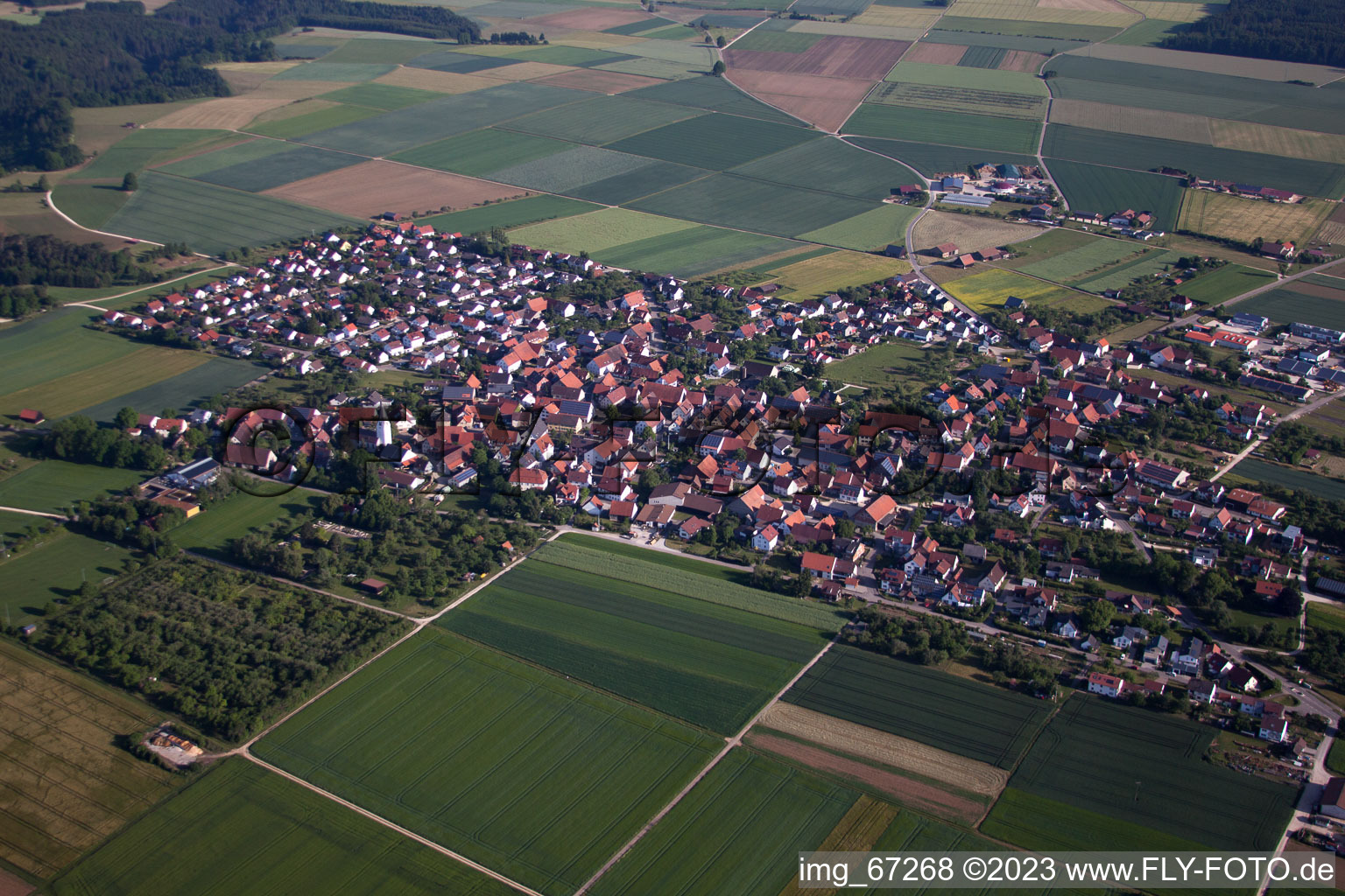 Luftbild von Hohenstein im Bundesland Baden-Württemberg, Deutschland