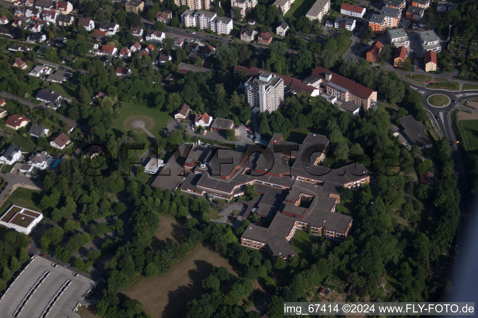Luftaufnahme von Ortsansicht der Straßen und Häuser der Wohngebiete in Biberach an der Riß im Bundesland Baden-Württemberg, Deutschland