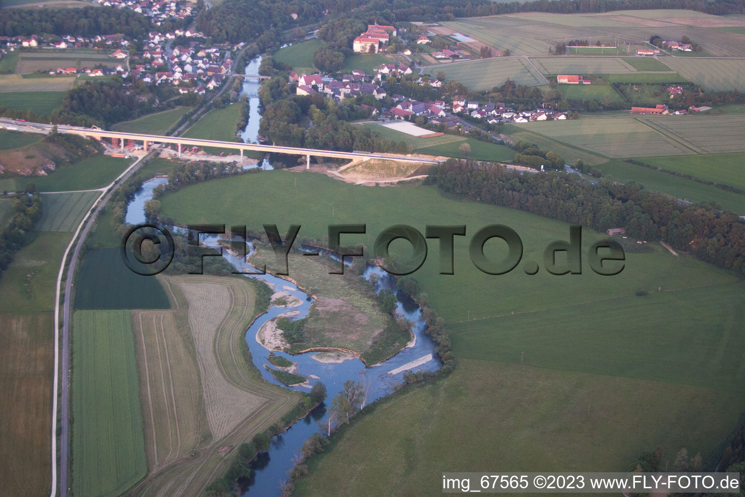 Drohnenbild von Neuburg im Bundesland Baden-Württemberg, Deutschland
