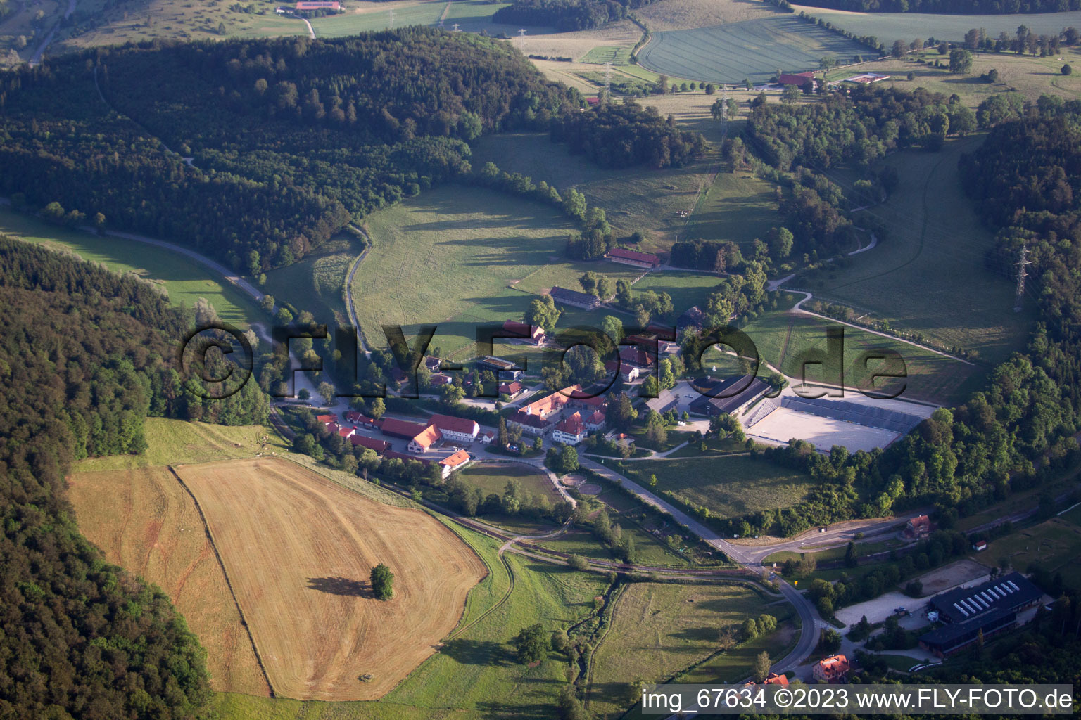 Schrägluftbild von Dapfen im Bundesland Baden-Württemberg, Deutschland