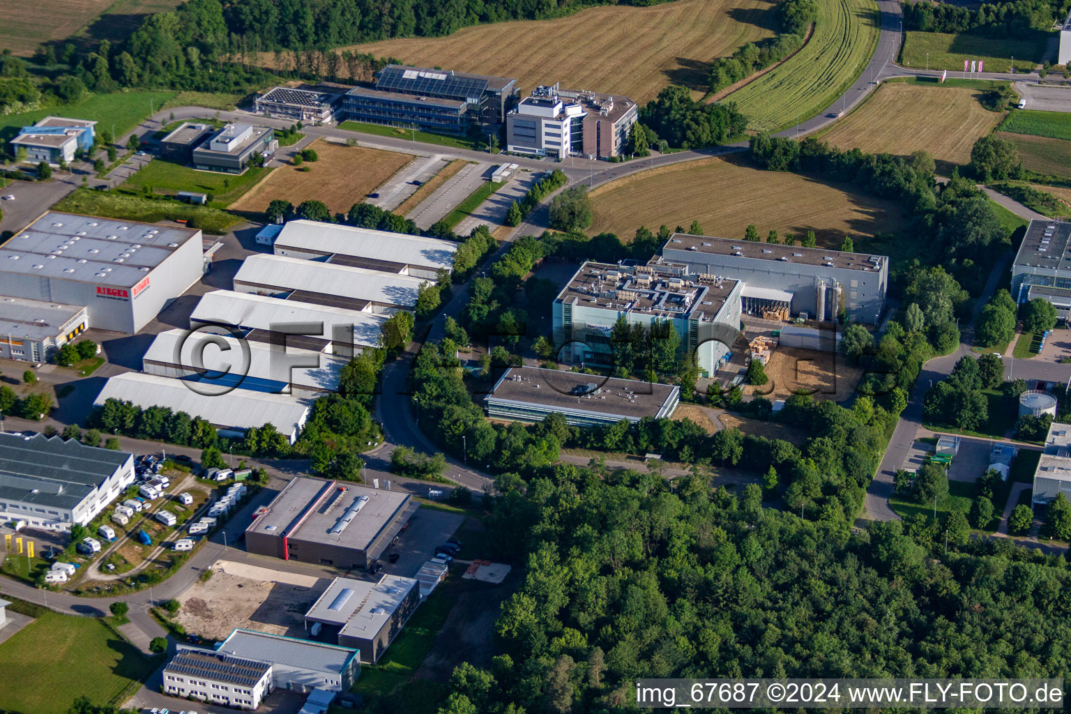 Luftbild von Akzo Nobel Powder Coatings GmbH im Ortsteil Jettenburg in Kusterdingen im Bundesland Baden-Württemberg, Deutschland