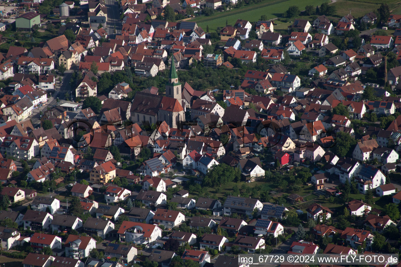 Luftbild von Ortsansicht der Straßen und Häuser der Wohngebiete im Ortsteil Entringen in Ammerbuch im Bundesland Baden-Württemberg, Deutschland