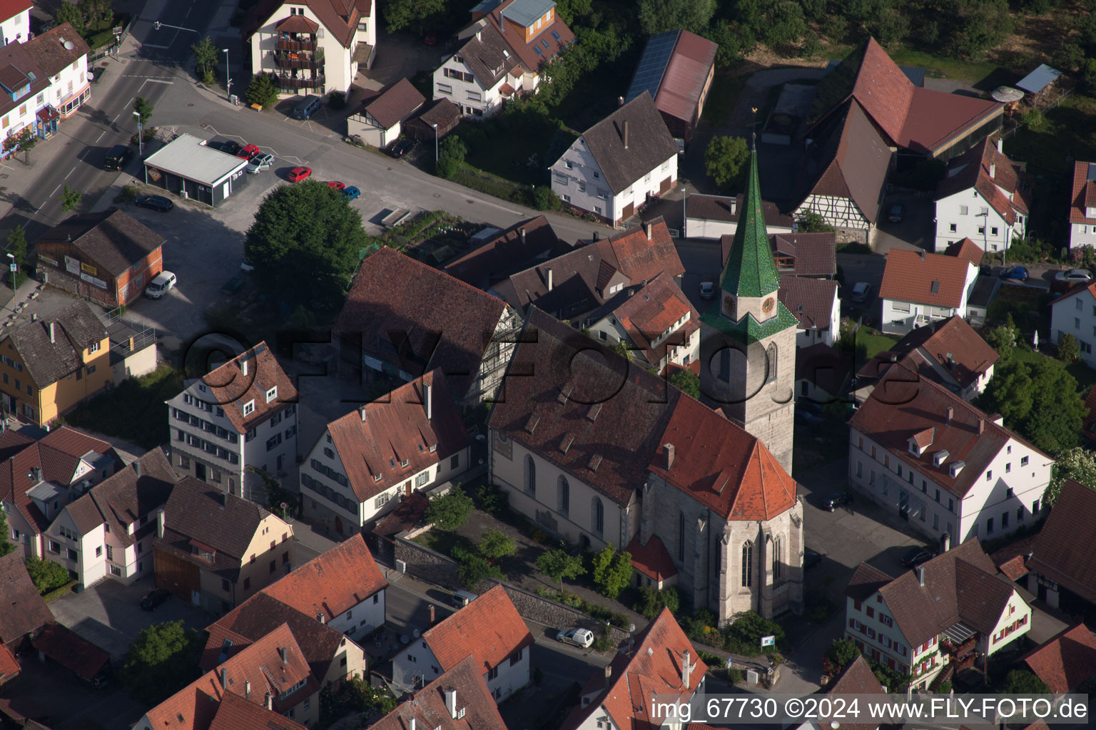 Luftaufnahme von Ortsansicht der Straßen und Häuser der Wohngebiete im Ortsteil Entringen in Ammerbuch im Bundesland Baden-Württemberg, Deutschland