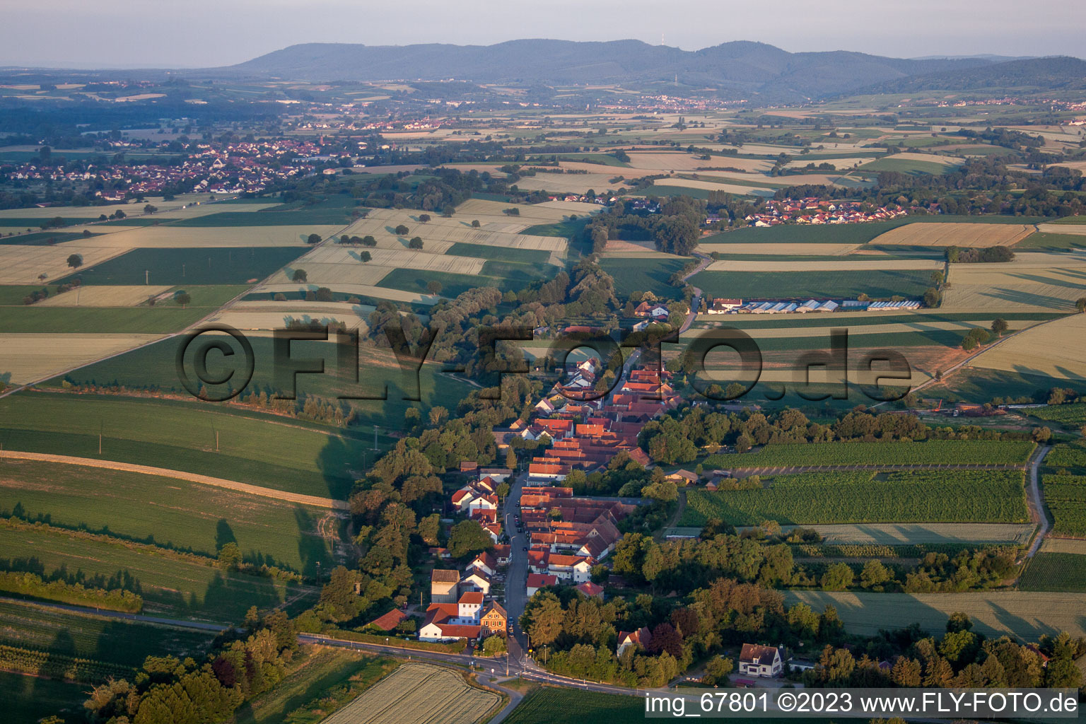 Drohnenbild von Vollmersweiler im Bundesland Rheinland-Pfalz, Deutschland