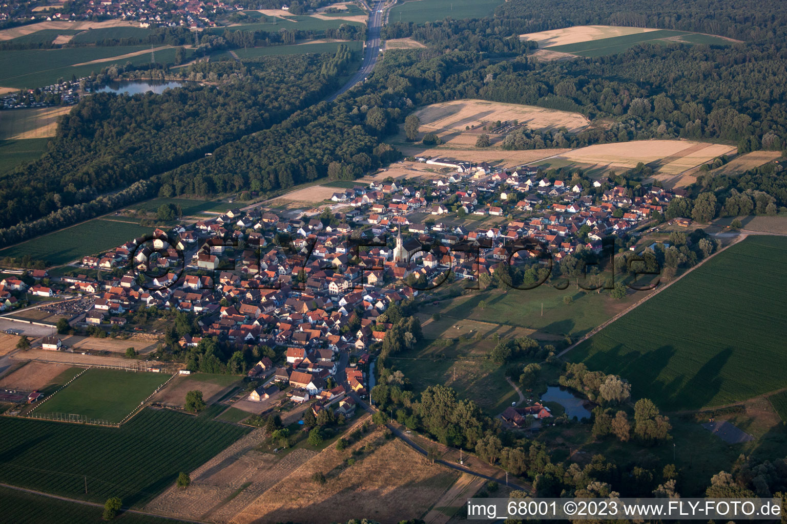 Leutenheim im Bundesland Bas-Rhin, Frankreich von oben