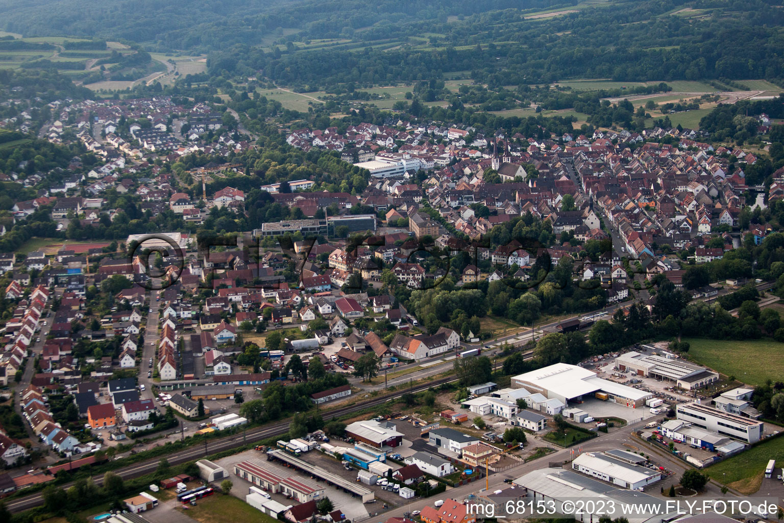 Schrägluftbild von Kenzingen im Bundesland Baden-Württemberg, Deutschland