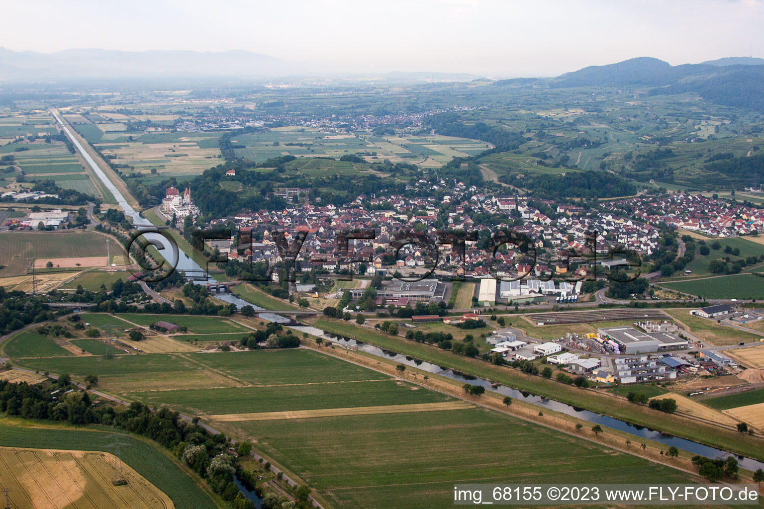 Luftbild von Riegel in Riegel am Kaiserstuhl im Bundesland Baden-Württemberg, Deutschland