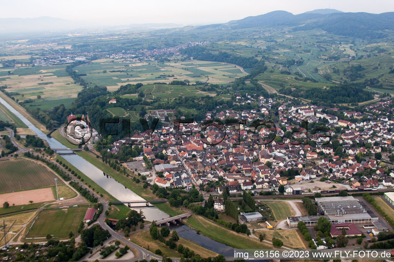 Luftaufnahme von Riegel in Riegel am Kaiserstuhl im Bundesland Baden-Württemberg, Deutschland