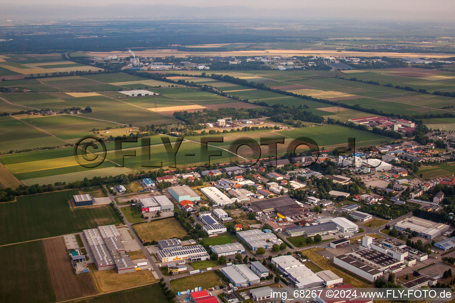 Heitersheim im Bundesland Baden-Württemberg, Deutschland vom Flugzeug aus