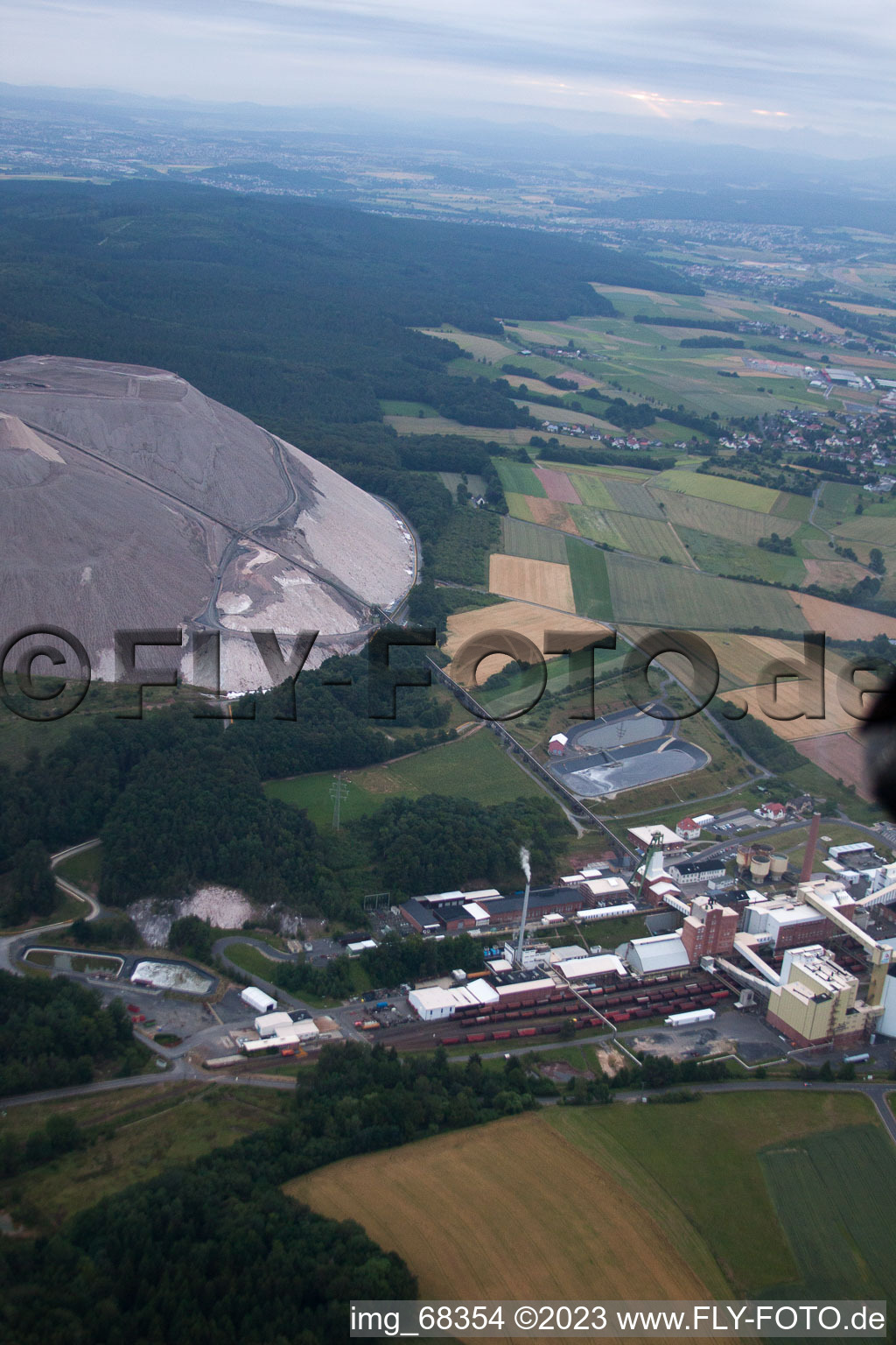 Luftaufnahme von Monte Kali bei Neuhof im Bundesland Hessen, Deutschland