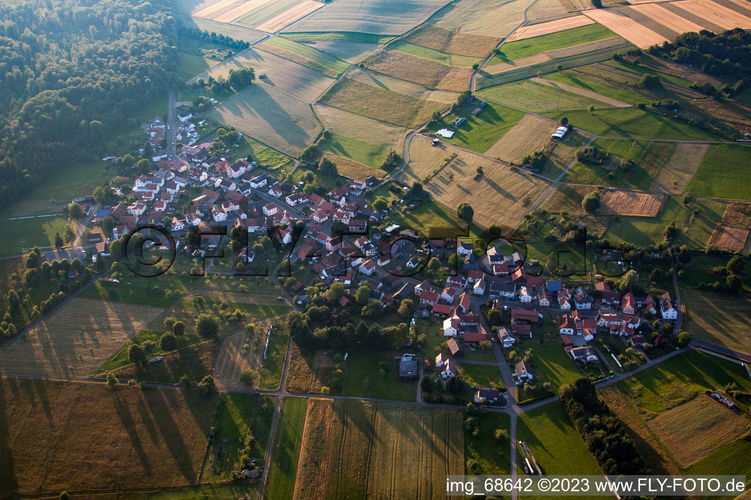 Luftaufnahme von Wolferborn im Bundesland Hessen, Deutschland