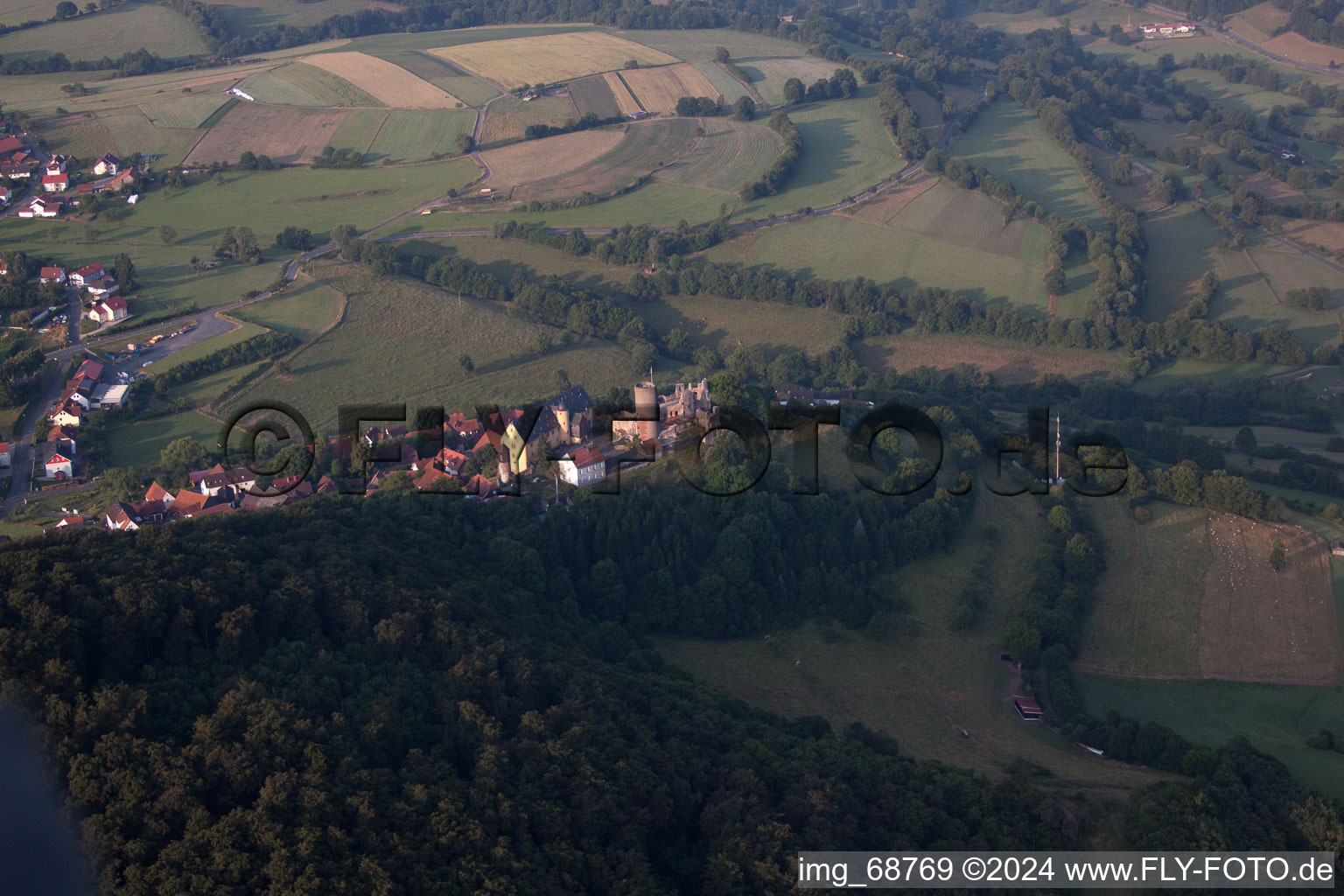 Luftbild von Schwarzenfels im Bundesland Hessen, Deutschland
