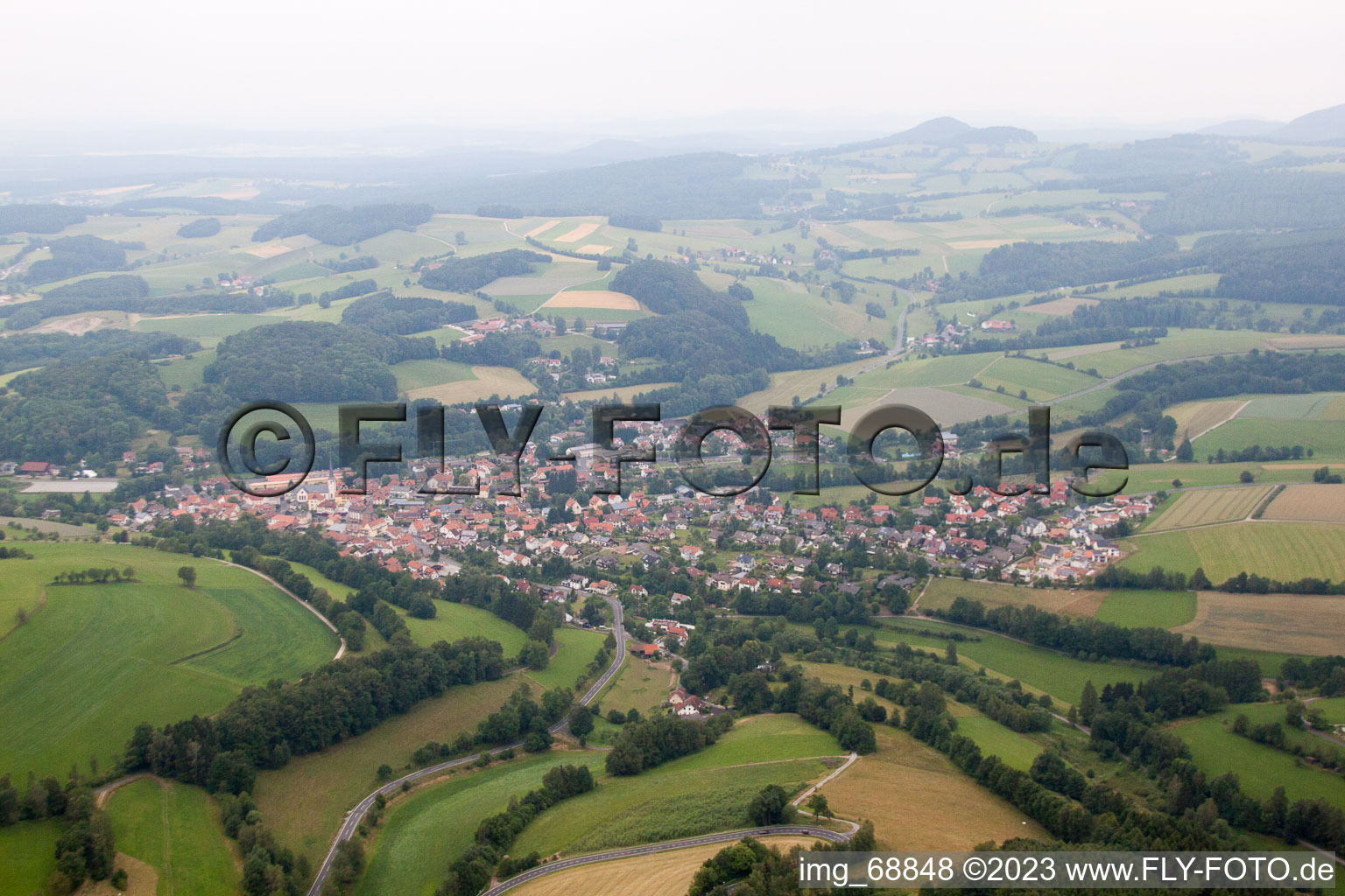 Schrägluftbild von Poppenhausen im Bundesland Hessen, Deutschland