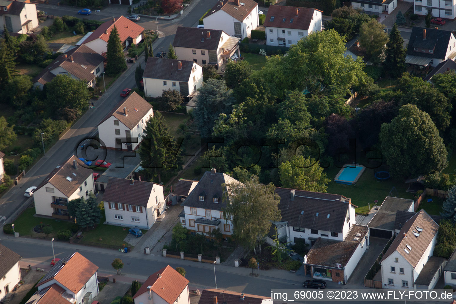 Ortsteil Dannstadt in Dannstadt-Schauernheim im Bundesland Rheinland-Pfalz, Deutschland von oben gesehen