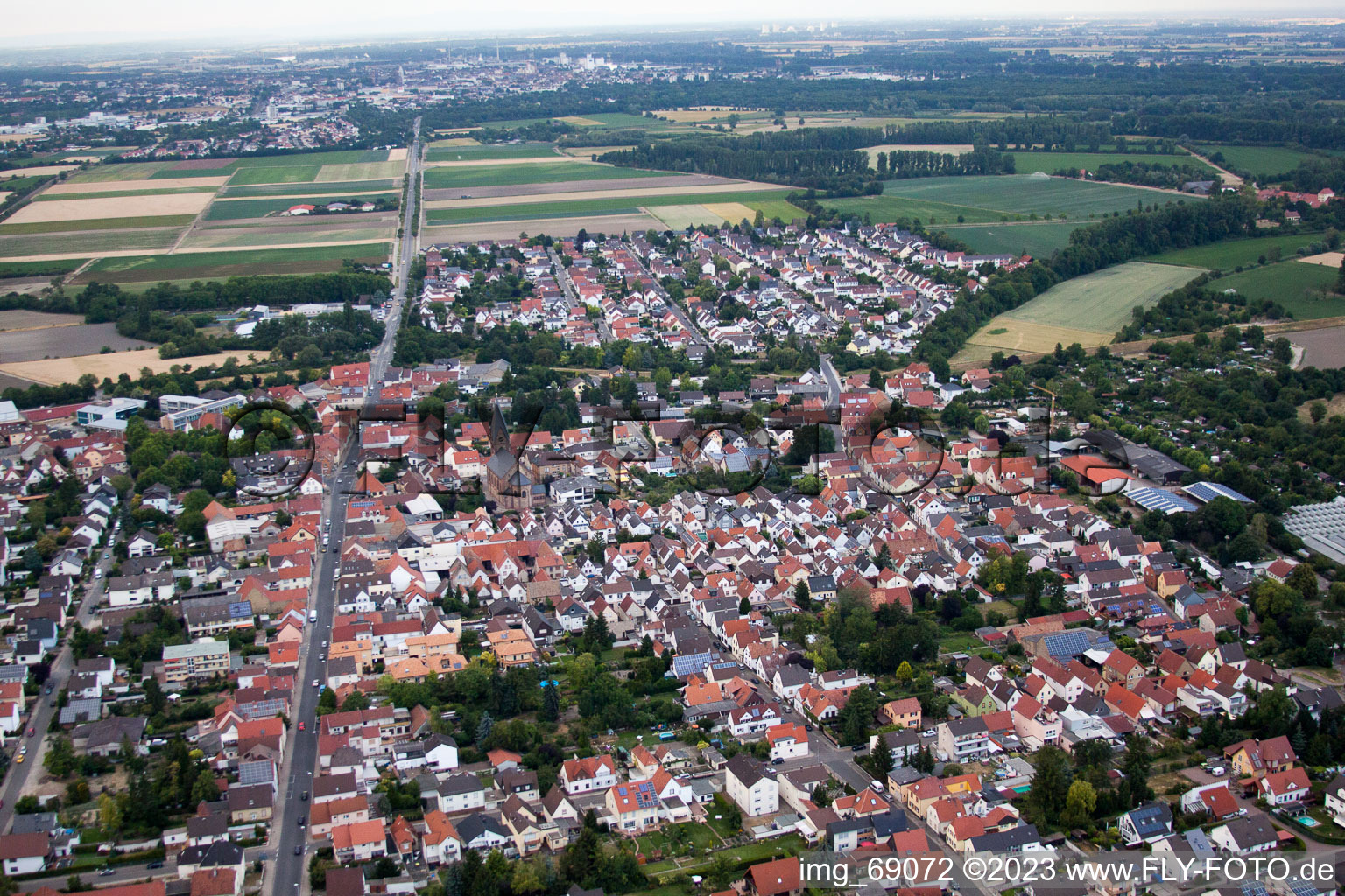 Luftbild von Ortsteil Bobenheim in Bobenheim-Roxheim im Bundesland Rheinland-Pfalz, Deutschland