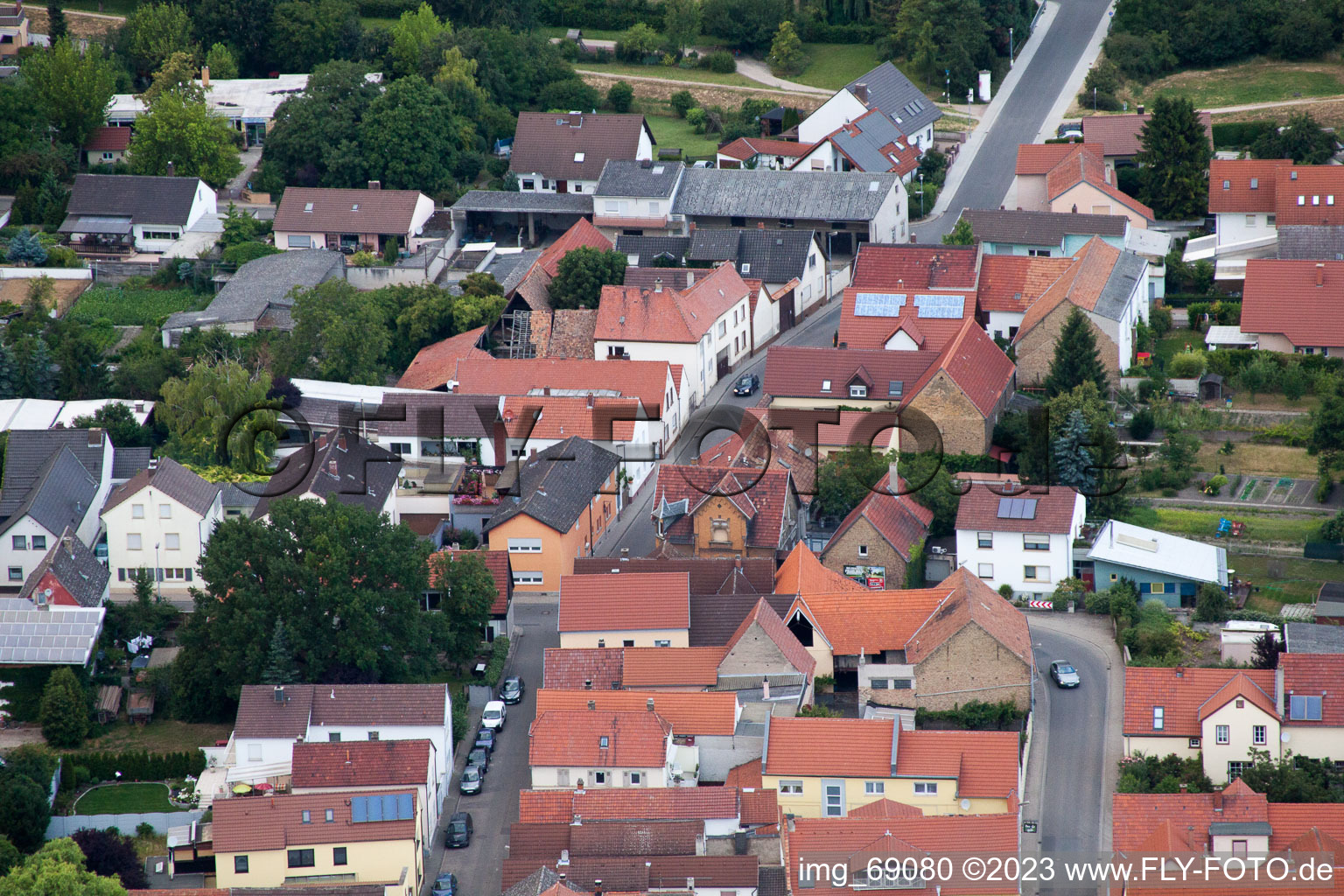 Dammstr im Ortsteil Bobenheim in Bobenheim-Roxheim im Bundesland Rheinland-Pfalz, Deutschland