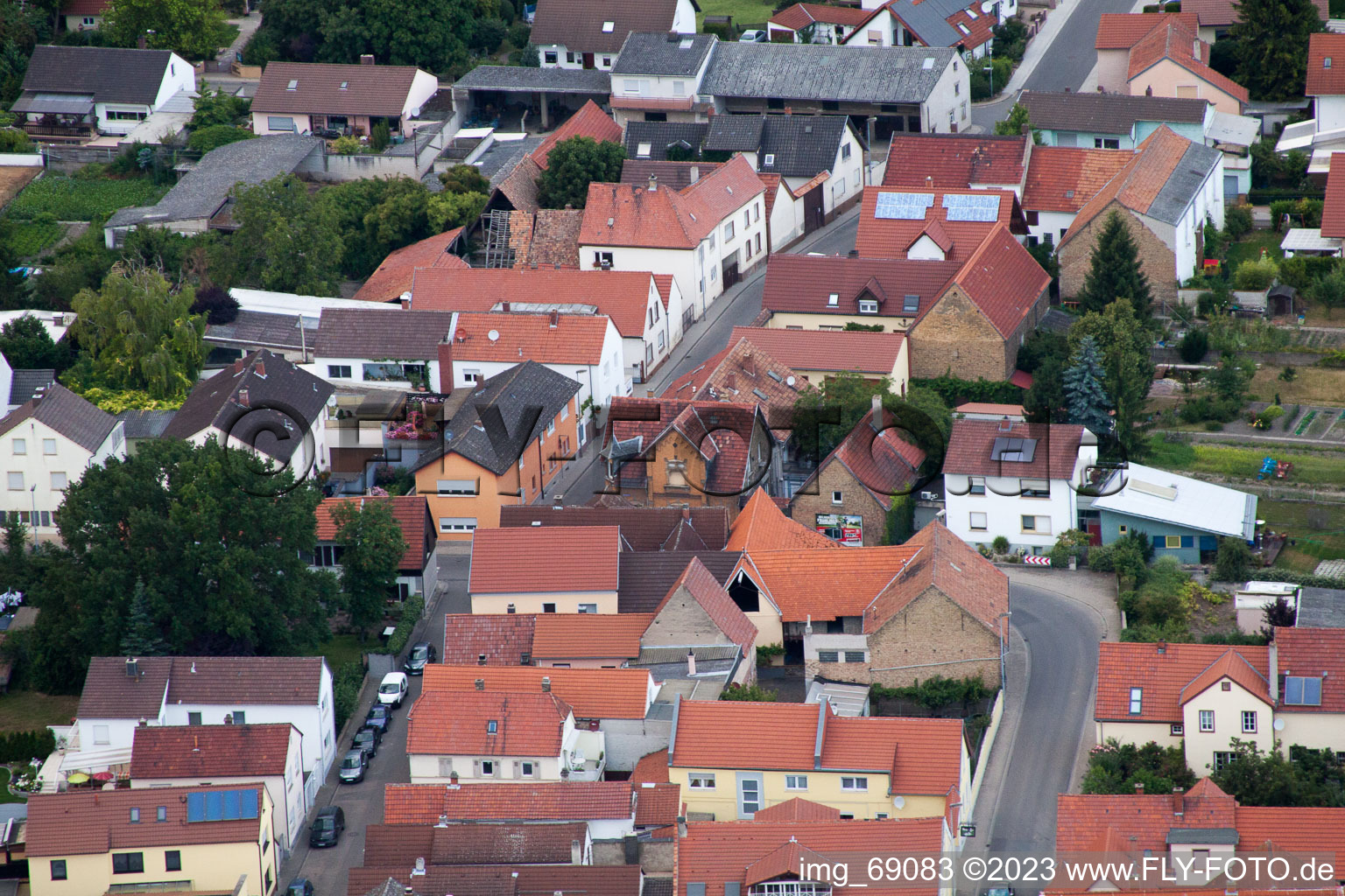 Luftaufnahme von Dammstr im Ortsteil Bobenheim in Bobenheim-Roxheim im Bundesland Rheinland-Pfalz, Deutschland