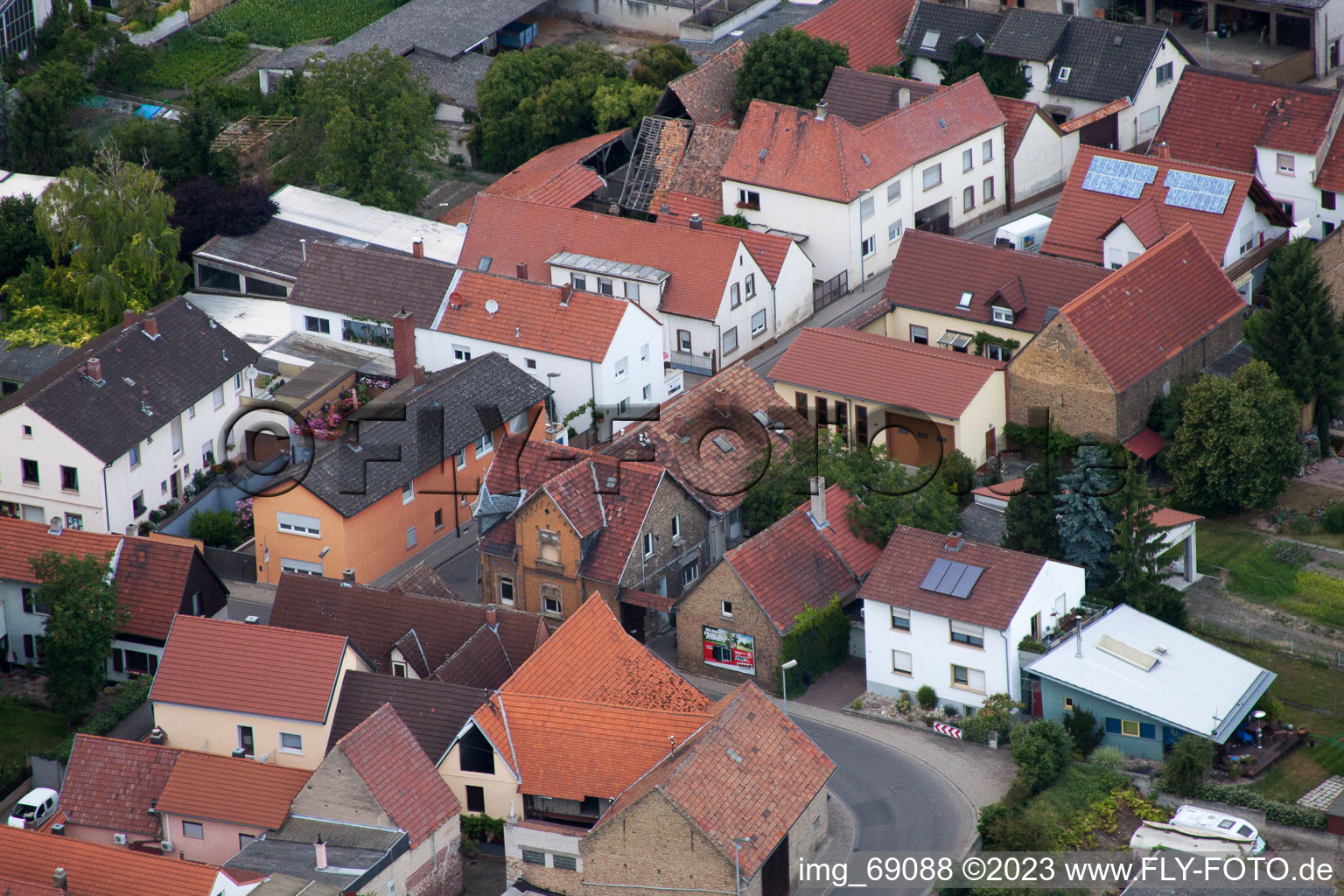 Ortsteil Bobenheim in Bobenheim-Roxheim im Bundesland Rheinland-Pfalz, Deutschland von oben