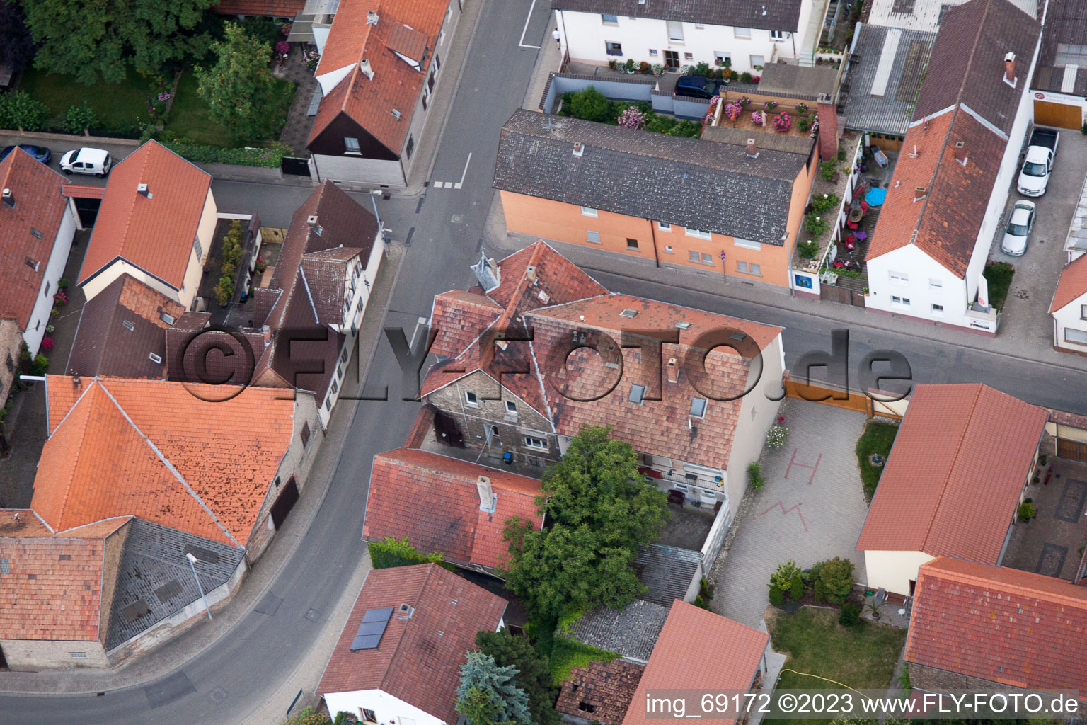Ortsteil Bobenheim in Bobenheim-Roxheim im Bundesland Rheinland-Pfalz, Deutschland von oben gesehen
