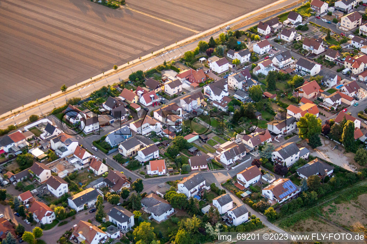 Luftbild von Ortsteil Roxheim in Bobenheim-Roxheim im Bundesland Rheinland-Pfalz, Deutschland